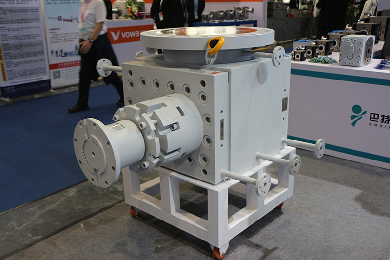 thermoplastic extrusion pump