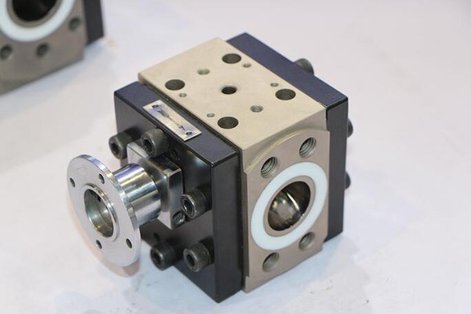 melt gear pump