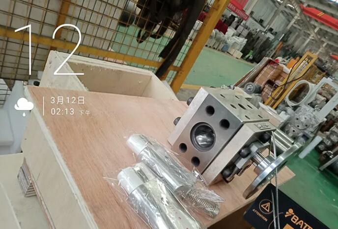 polymer melt gear pump