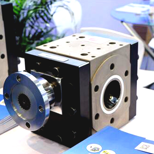 polymer melt pump in extruder