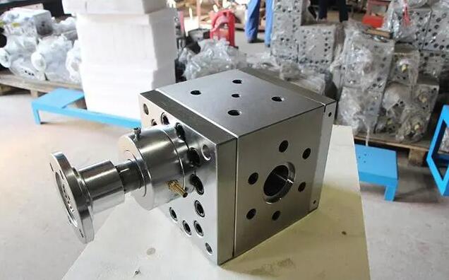 thermoplastic melt pump