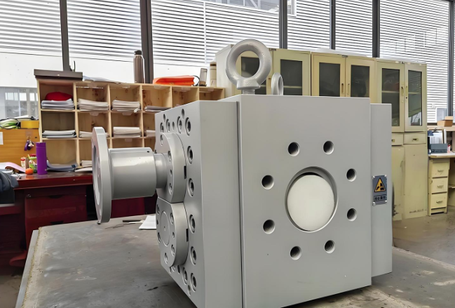 melt pump for extruder