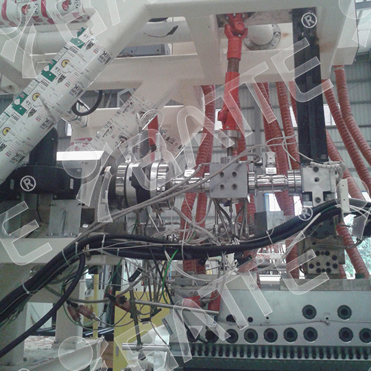 melt pump in extruder