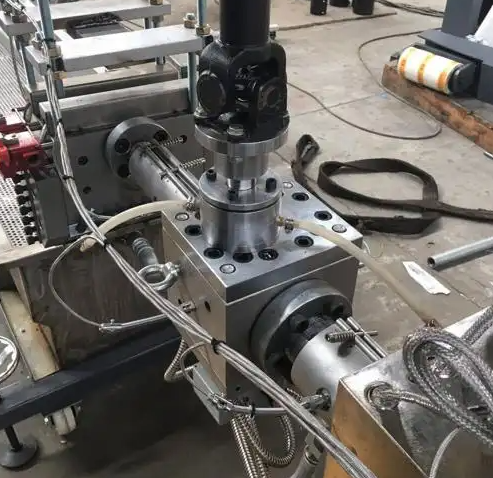 melt pump for extruder