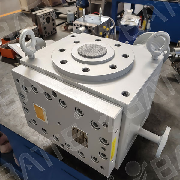 pipeline booster melt pump