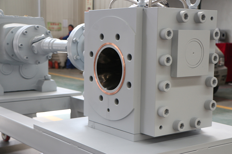 melt pump in extruder