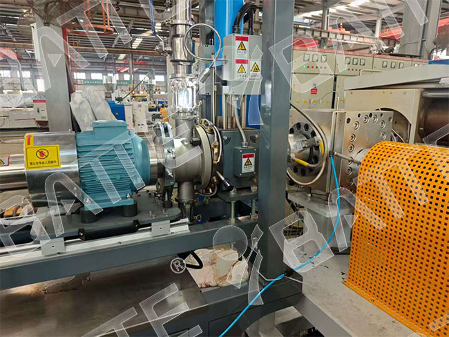 melt pump