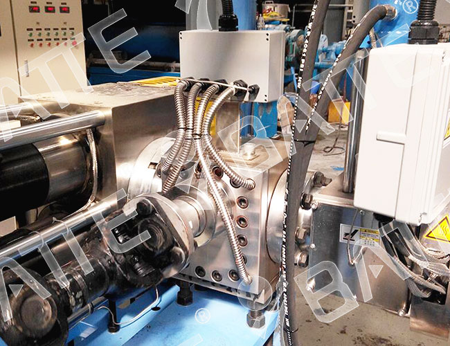 melt pump in extruder