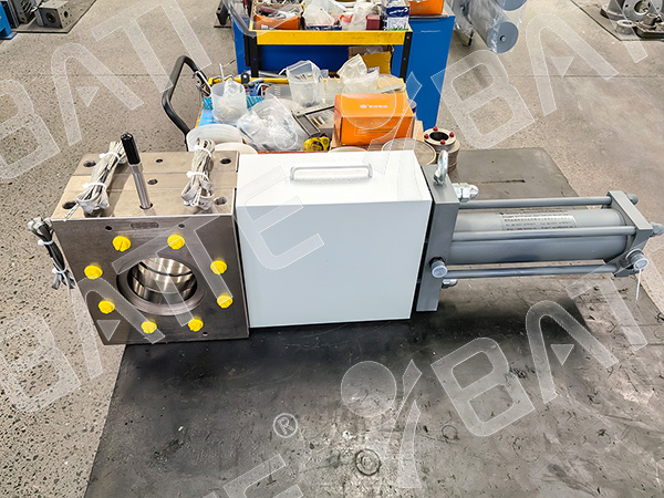 thermoplastic screen changer