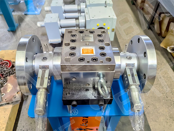 Polymer melt pump