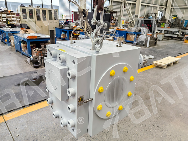 thermoplastic melt pump