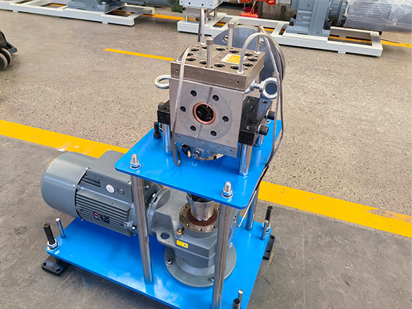 extrusion melt pump