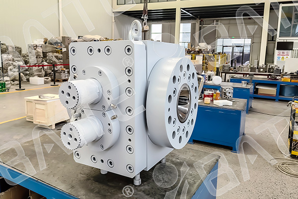 melt metering pump